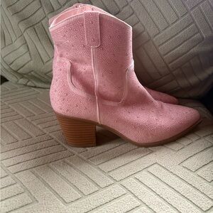 MIA Pink Textured Heeled Boots